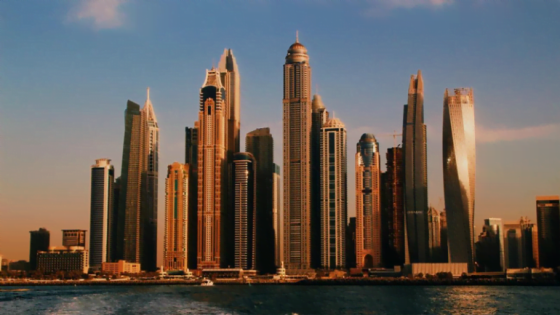 كان للتغييرات التي حدثت في تاريخ تطور دبي الأثر الأكبر على تاريخها في تطوير الإمارات العربية المتحدة.