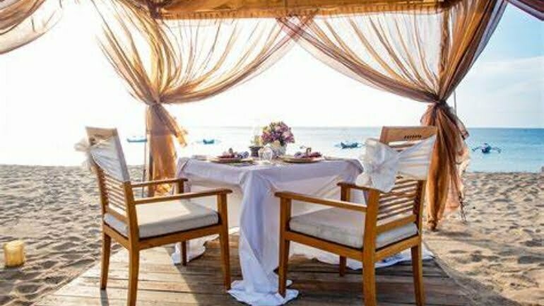 Small beach wedding Dubai