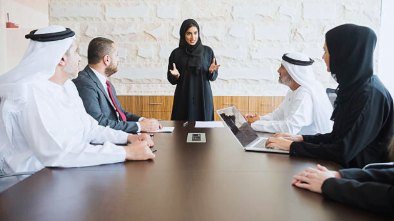 Leadership in UAE Workplace Strategies