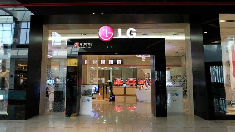 Dubai Mall Electronic Shop Highlights