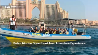 Tourists on a speedboat near Atlantis in Dubai
